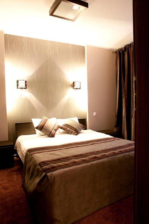 Hotel Dodo Biłgoraj Buitenkant foto